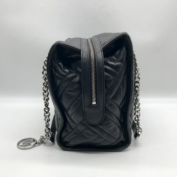 Michael Kors Black Quilted Leather Kathy Shoulder Bag - Picture 4 of 10